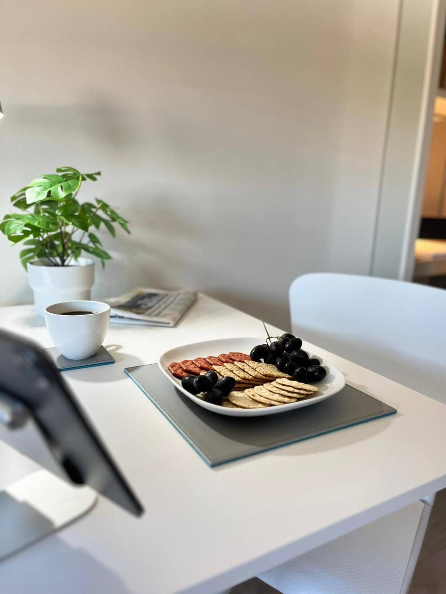 Apt 12 Luxury Living Chic Studio Steps From Beach Hove Buitenkant foto