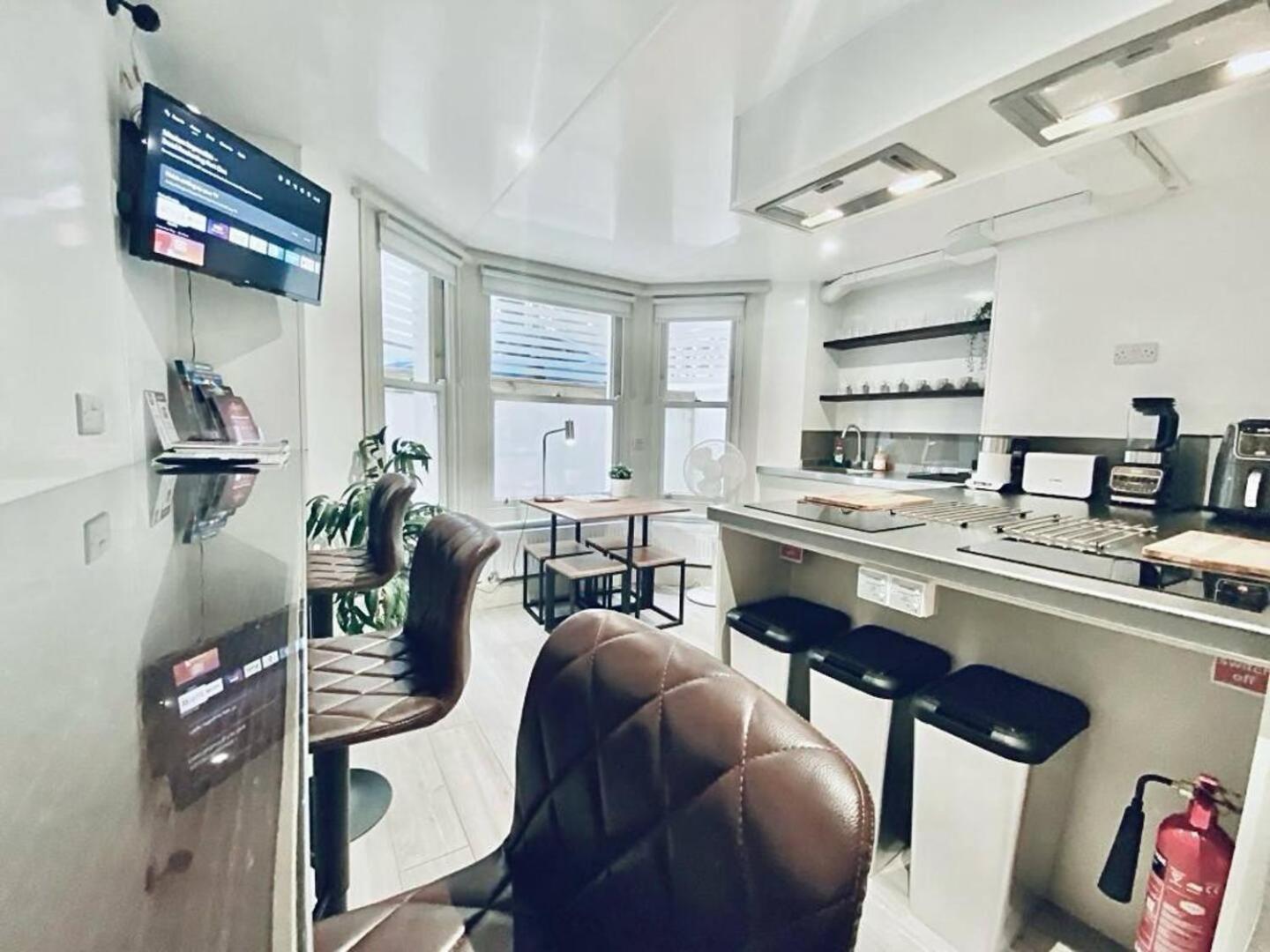Apt 12 Luxury Living Chic Studio Steps From Beach Hove Buitenkant foto